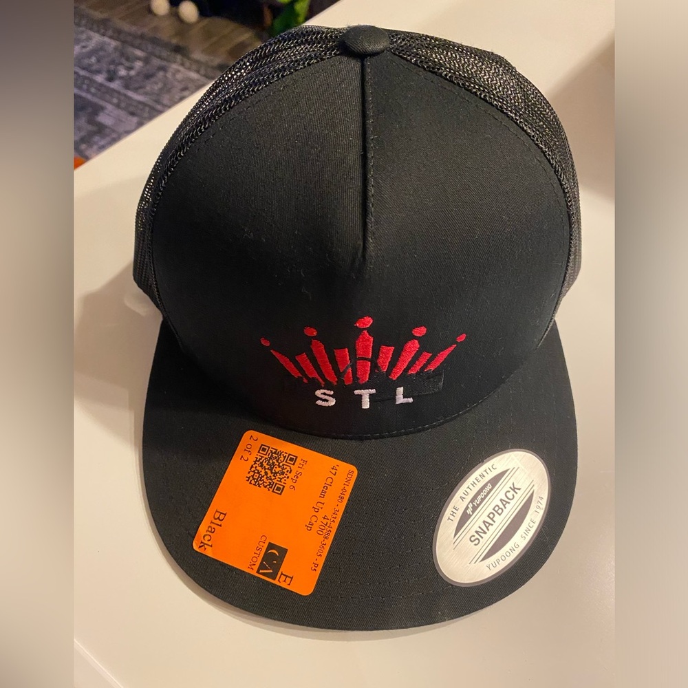 NWT Arch Apparel STL Snapback
